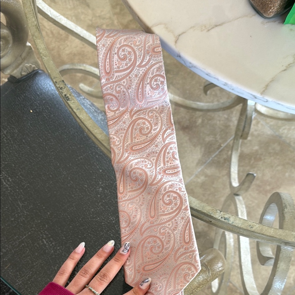 Pronto Uomo Paisley Silk Tie